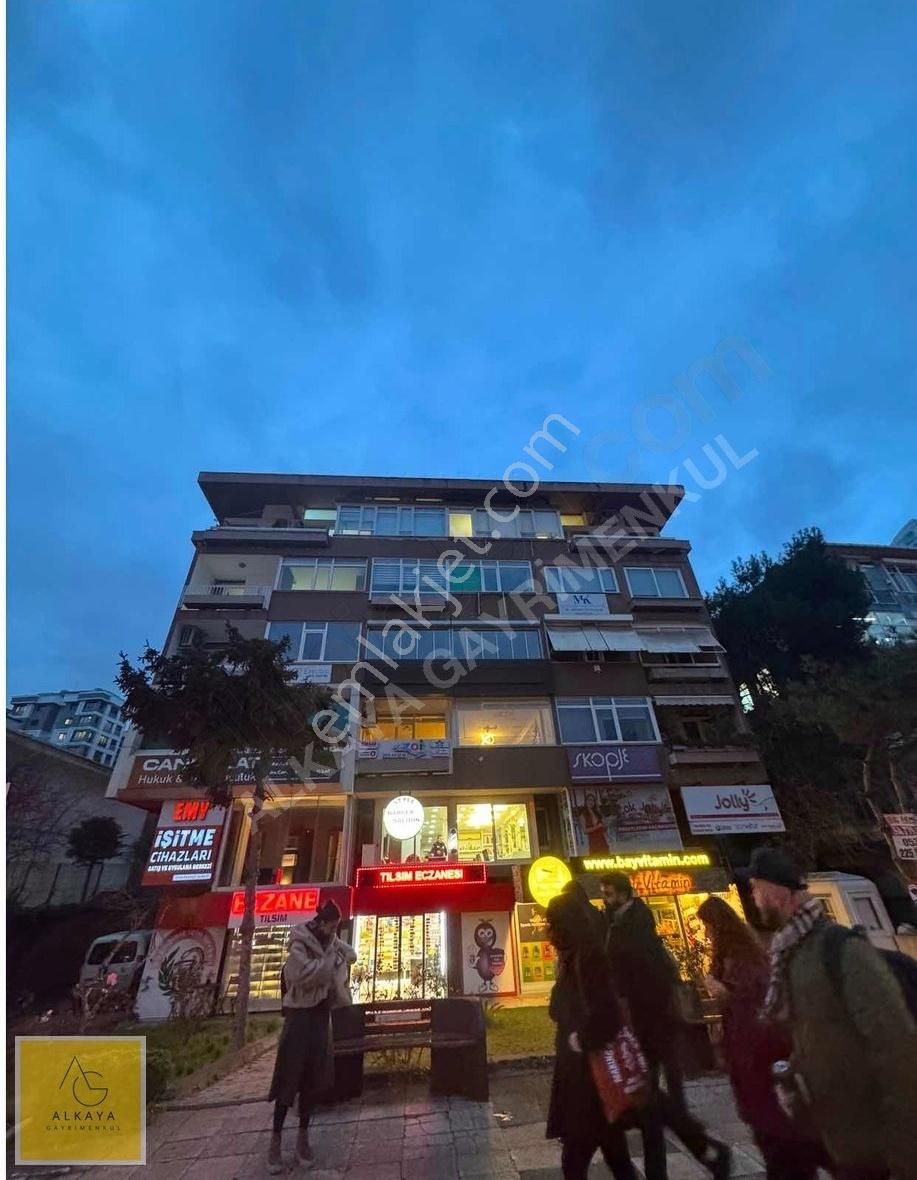 Kadıköy Feneryolu Satılık Daire Alkaya'dan Bağdat Caddesinde Yatırımlık 180 M² Fırsat Daire