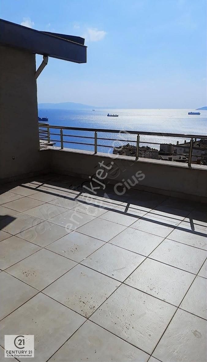 Gemlik Cumhuriyet Satılık Daire C21 Cius; Deniz Manzaralı 300 M2 Satılık 7+1 Dubleks