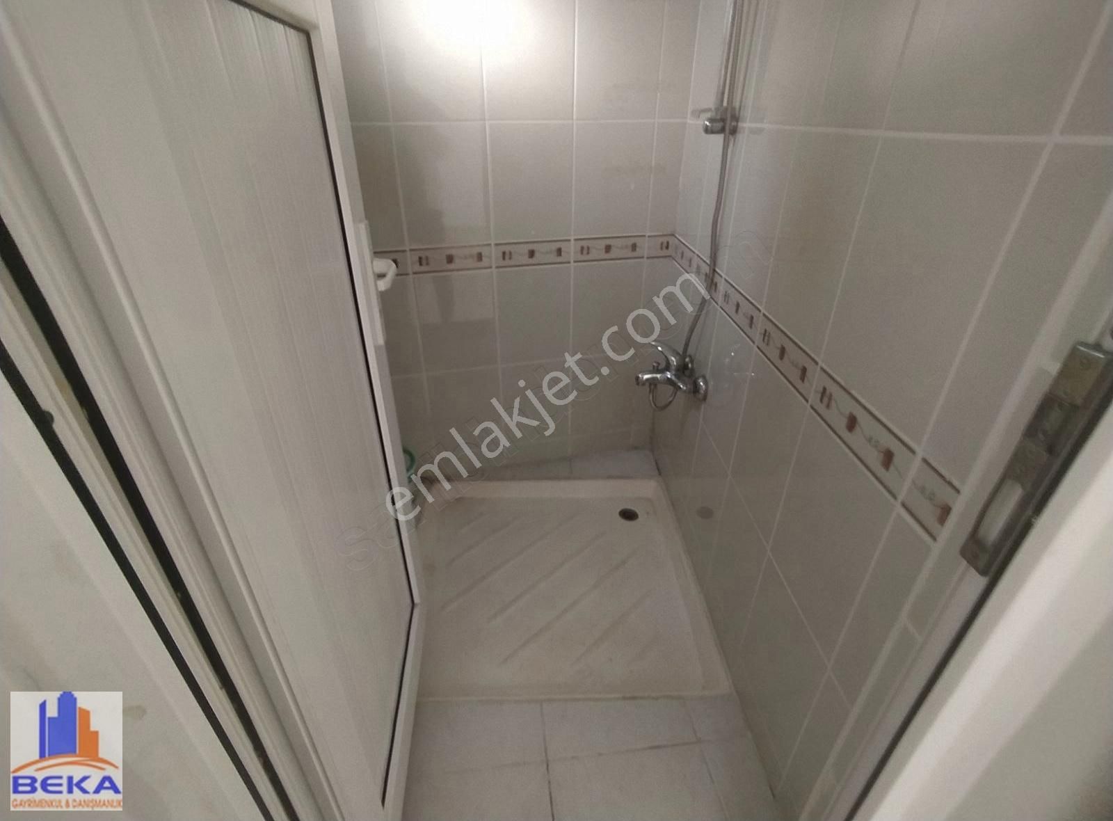 Ümraniye Esenevler Kiralık Daire 3+1 Arakat Cadde Dibinde Oturuma Hazır Fırsat Daire