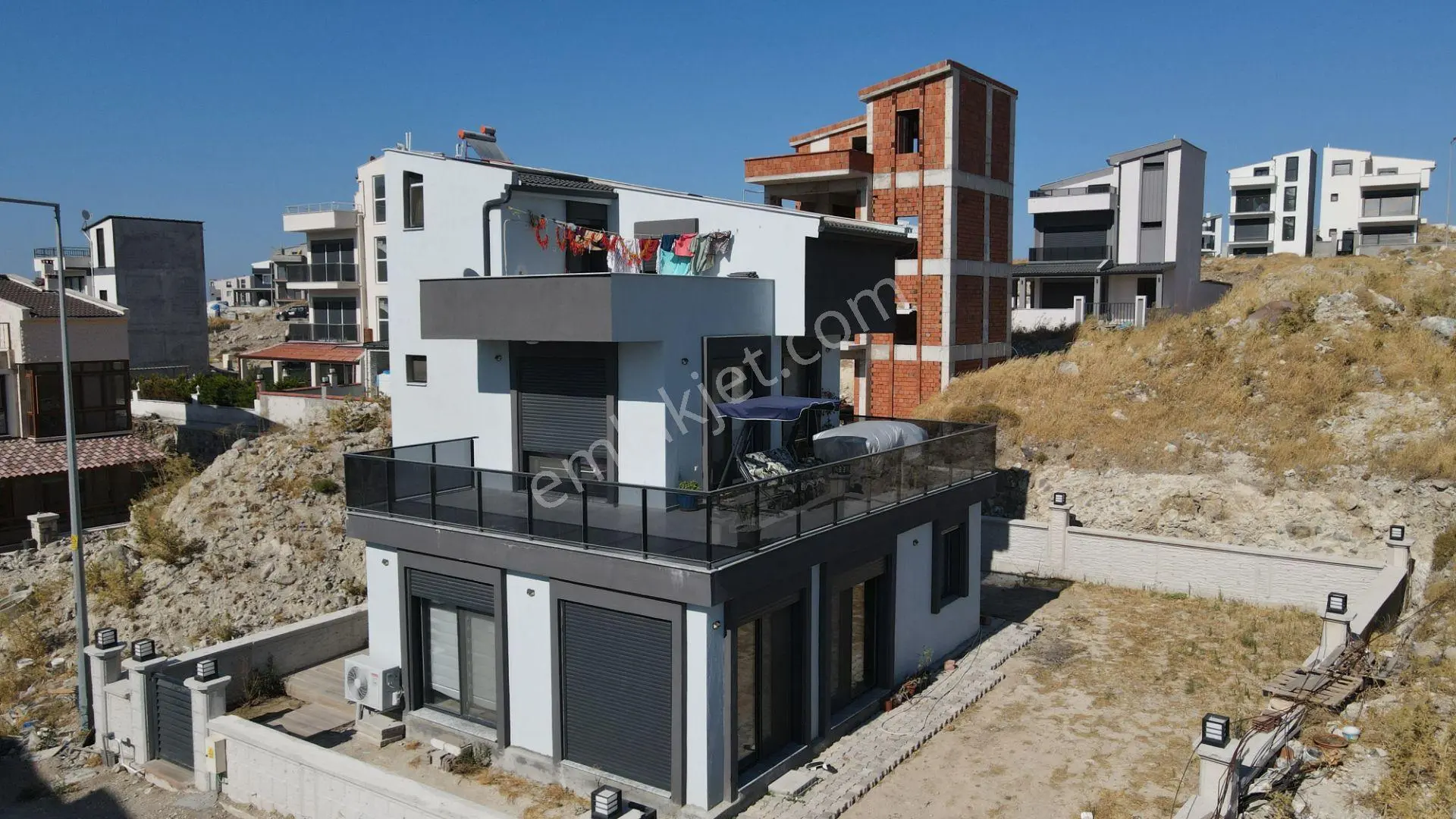 Morçiçek'ten Kamukent'te Sıfır Lüks Tripleks Villa... - Görsel 3