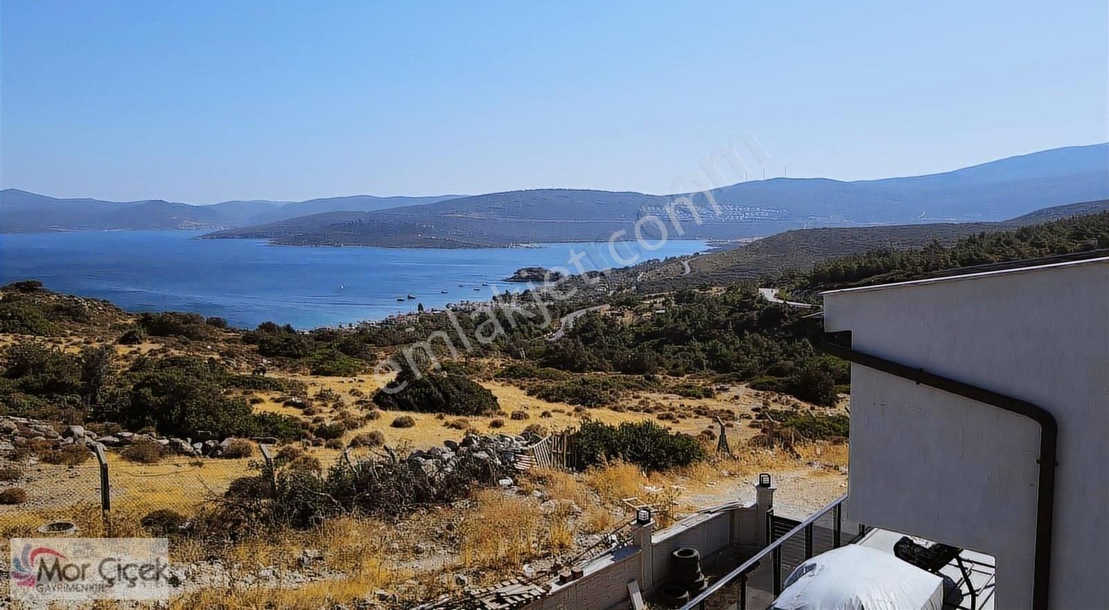 Morçiçek'ten Kamukent'te Sıfır Lüks Tripleks Villa...
