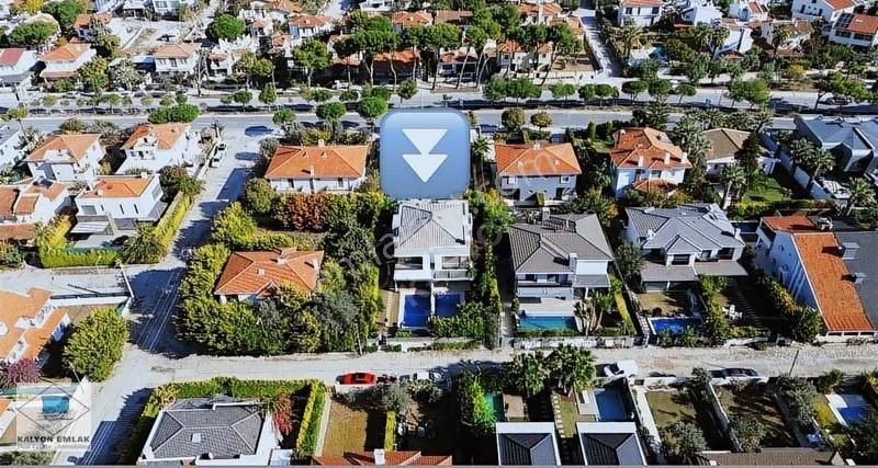 Çeşme Alaçatı Satılık Villa Alaçatı Göbene'de Muhteşem Lokasyon'da Satılık Ültra Lüx Villa