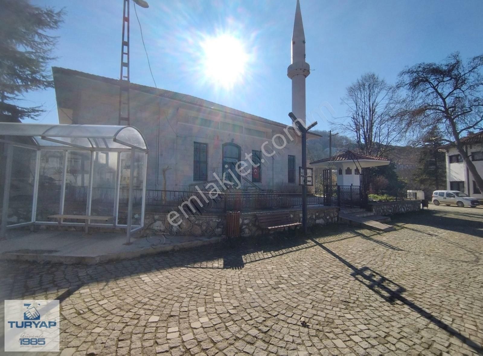 Yalova Merkez Güneyköy Köyü (Merkez) Satılık Villa İmarlı Yalova'nın En Güzel Köylerinden Güney Köyde Doğa İle İç İçe Arsa