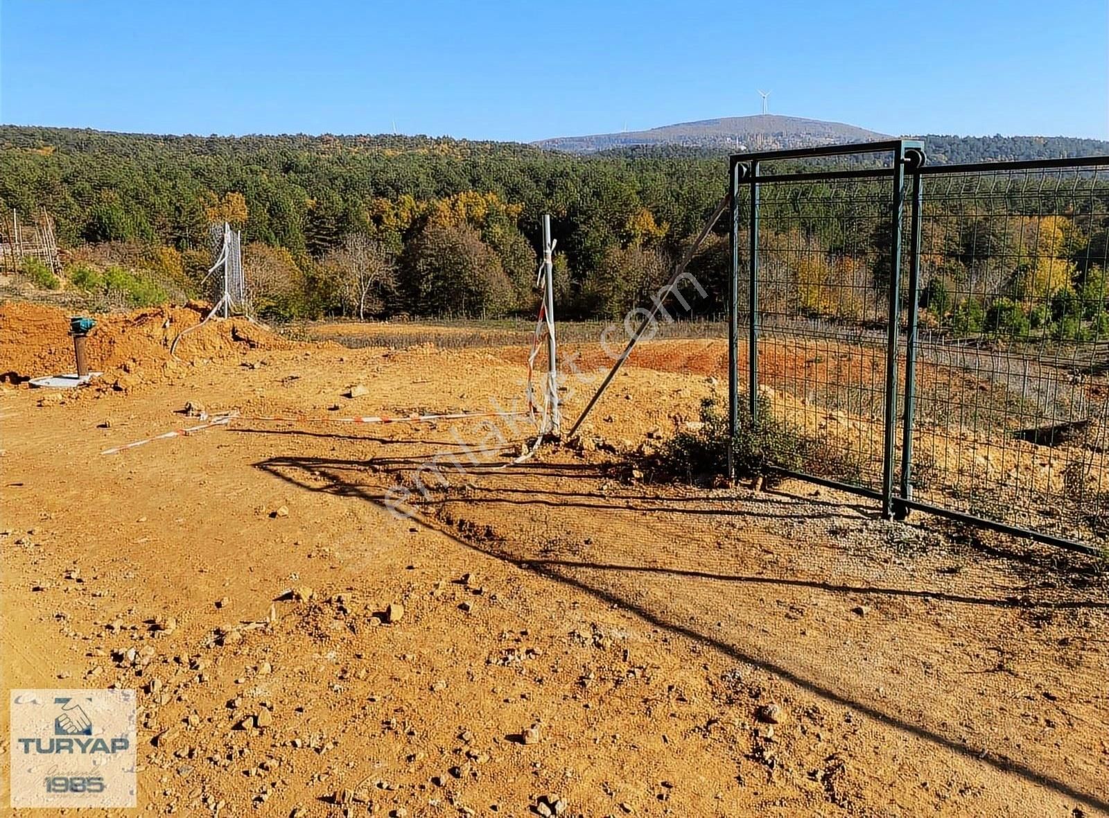 Armutlu Mecidiye Köyü (Sultaniye) Satılık Tarla Turyap'tan Elektrik,yol Ve Suyu Olan 6700m2 Tarla Takas A Açık