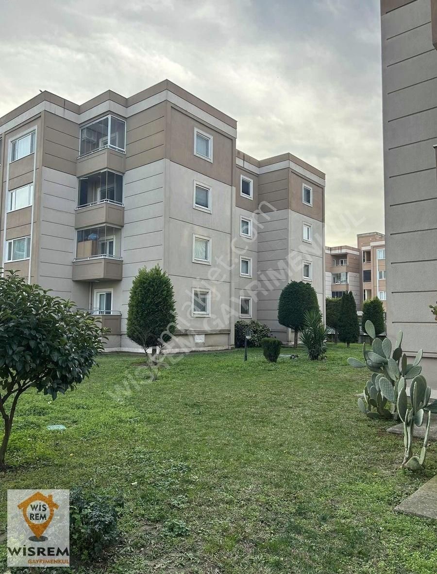 İzmit Alikahya Atatürk Kiralık Daire İztop Park Evlerinde Yüksek Giriş Full Eşyalı 1+1 Kiralık Daire