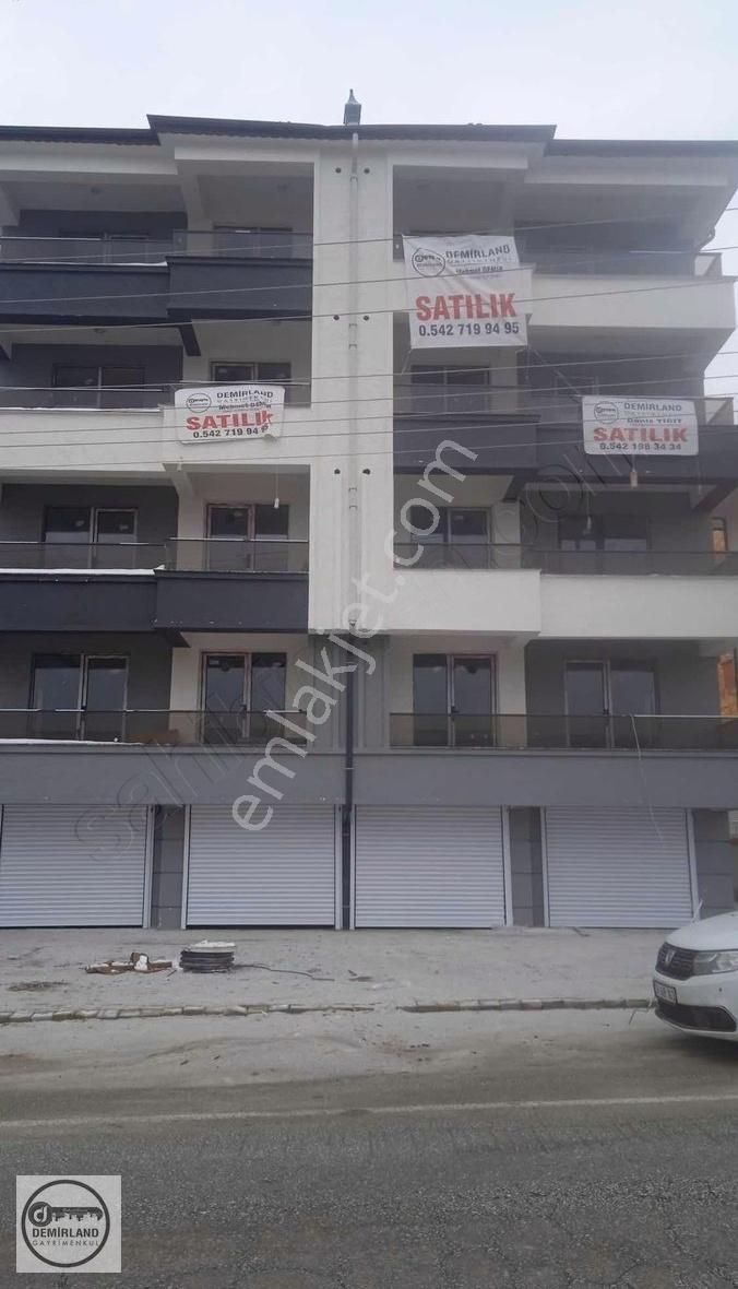 Kütahya Merkez Zafertepe Satılık Daire Demirland'dan Satılık Zafertepe Mahallesinde 3+1 Daireler