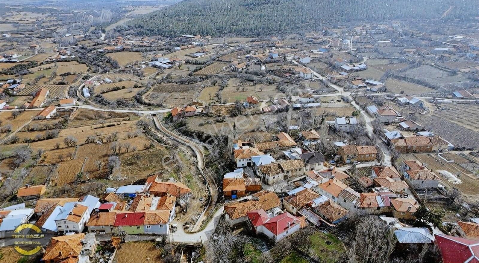 Burdur Merkez İlyas Köyü (Çay) Satılık Tarla Burdur Merkez İlyas 1767 M2 Göl Manzaralı Satılık Hobi Bahçesi