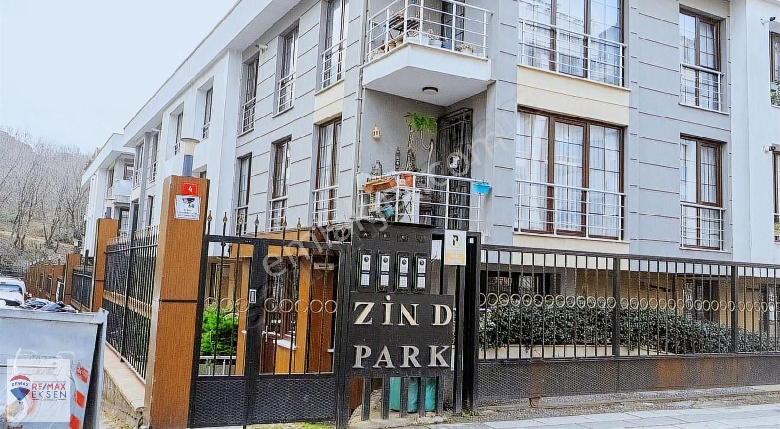 Çekmeköy Merkez Satılık Daire Zind D Park Sitesi Satılık Geniş 2+1 Daire