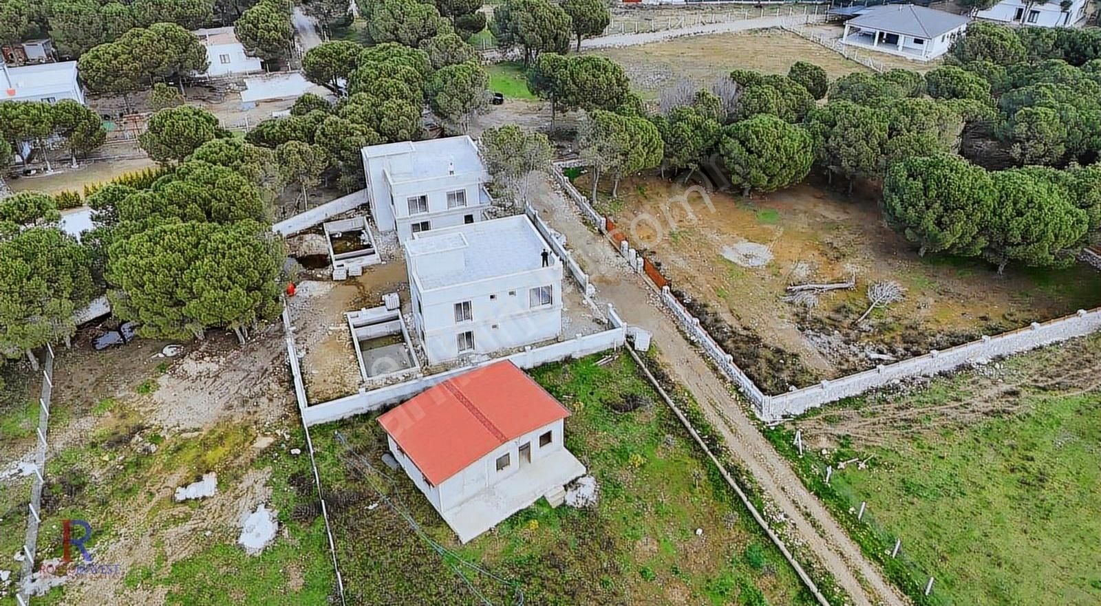 Menderes Küner Satılık Villa Rossoınwest'ten Küner'de Özel Havuzlu 5+1 Özel Havuzlu Villa