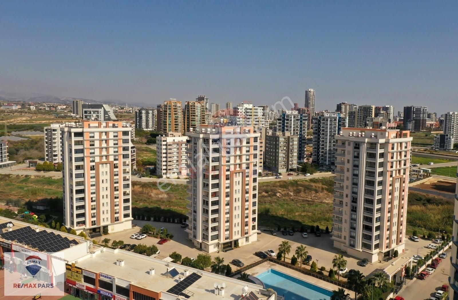 Yenişehir Çiftlikköy Satılık Daire Remax Pars'tan Kerimoğlu Paradise'de Geniş Oturumlu 4+1 Daire