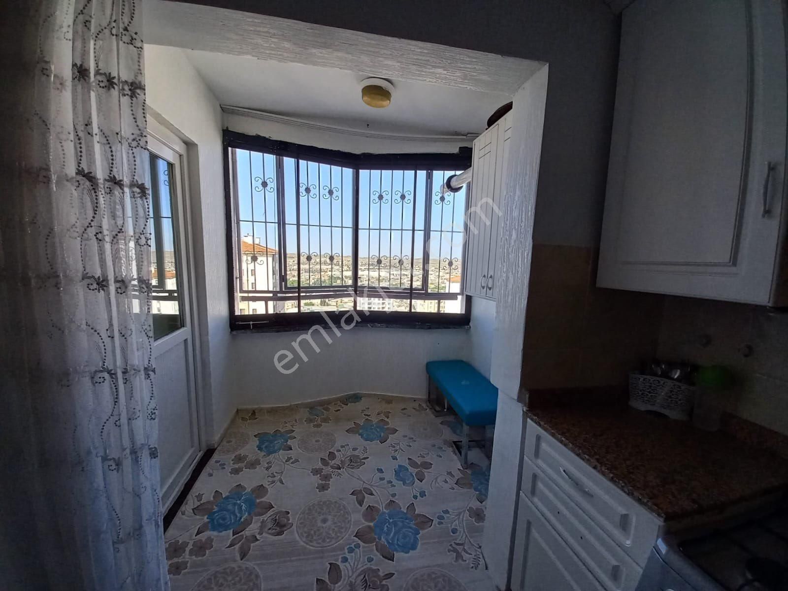 Şehitkamil Seyrantepe Satılık Daire Seyrantepe B Bloklarda 3+1 İçi Ful Yapılı Daire.