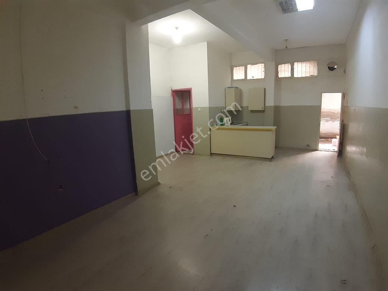 İzmir Buca Kiralık Dükkan & Mağaza Güneş'ten Şirinyer İzban Yanı 80 M2 Bahçe 2 Bölüm Mutfak Tuvalet