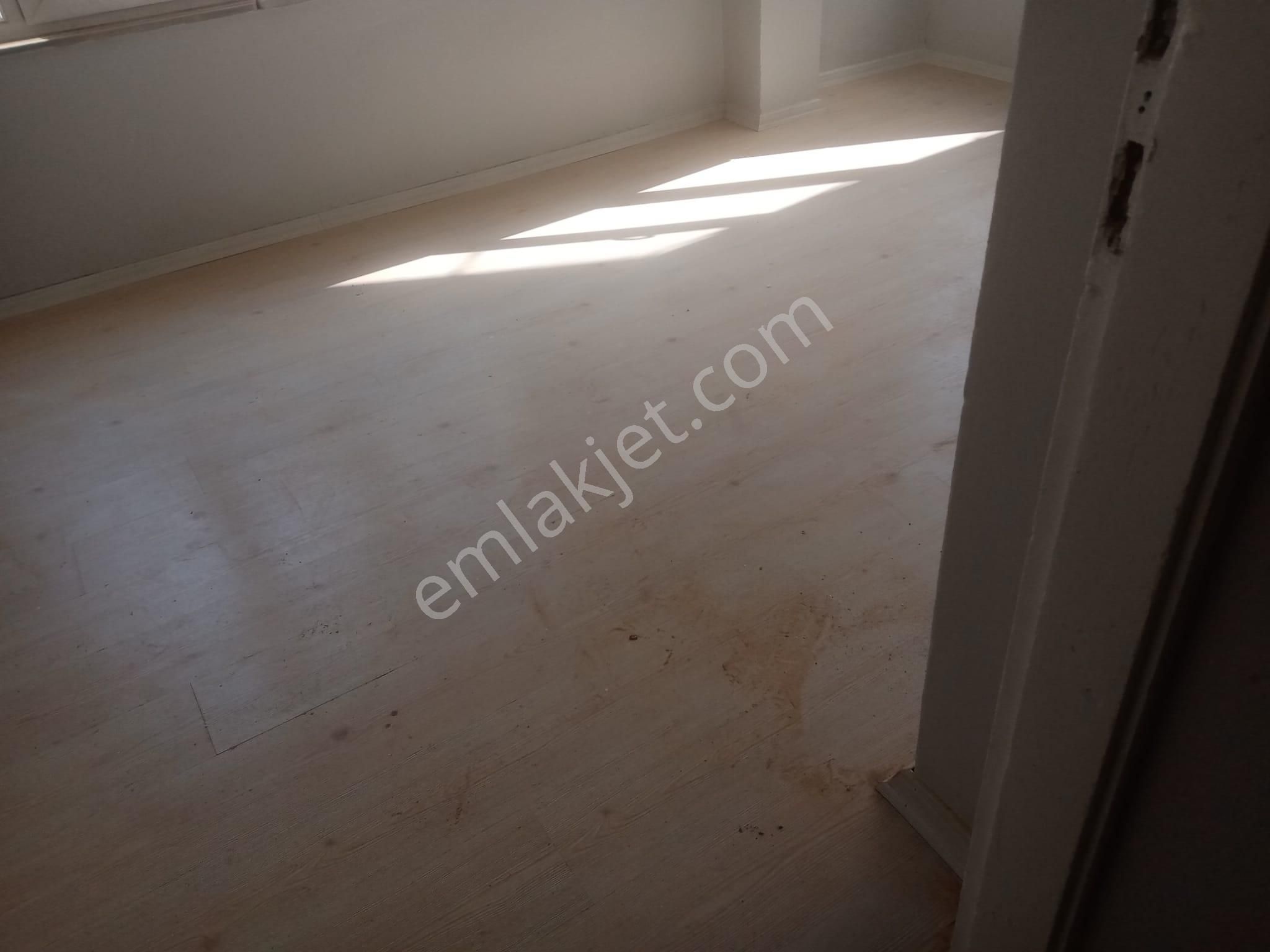 Birlik Caddesinde 2+1 Satılık Daire - Görsel 6