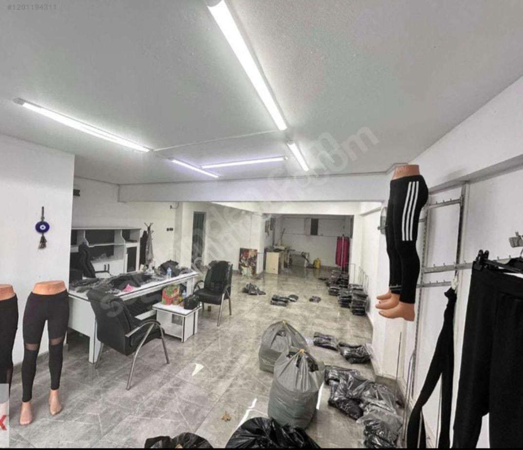 Güngören Tekstil Piyasasında 137 M² Net, 160 M² Brüt Dükkan