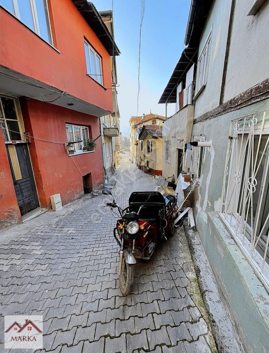 Amasya Merkez Dere Satılık Müstakil Ev Marka Emlak'tan Anıtın Üstünde Amasya Manzaralı Teraslı Müstakil