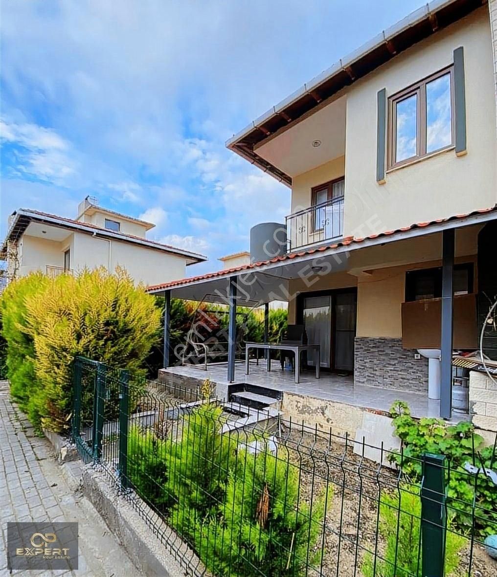 Kuşadası Kadınlar Denizi Kiralık Villa Kadınlar Denizinde Havuzlu Sitede Denıze 300m Geniş Bahçeli3+1