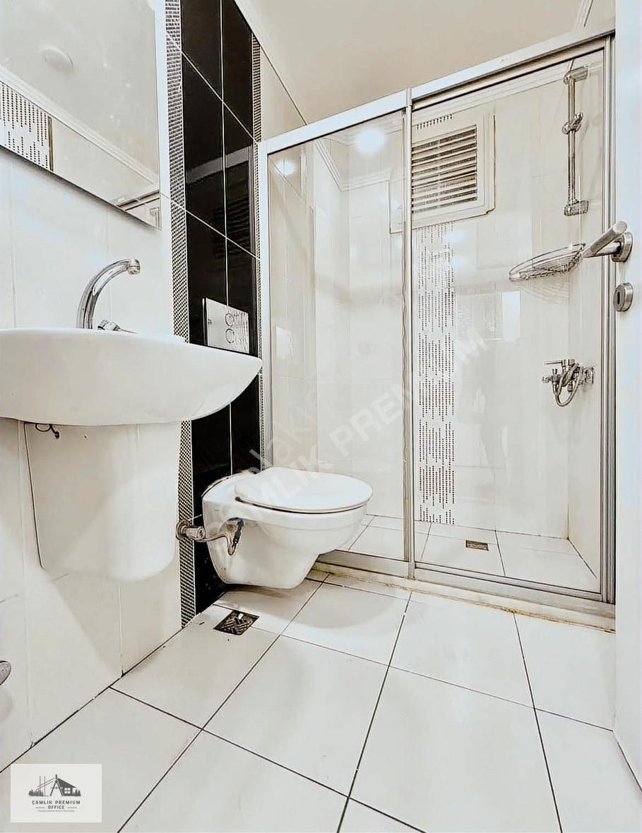 Sırakapılar Mahallesinde Satılık Lüks 1+1 Arakat Eşyalı Daire - Görsel 7