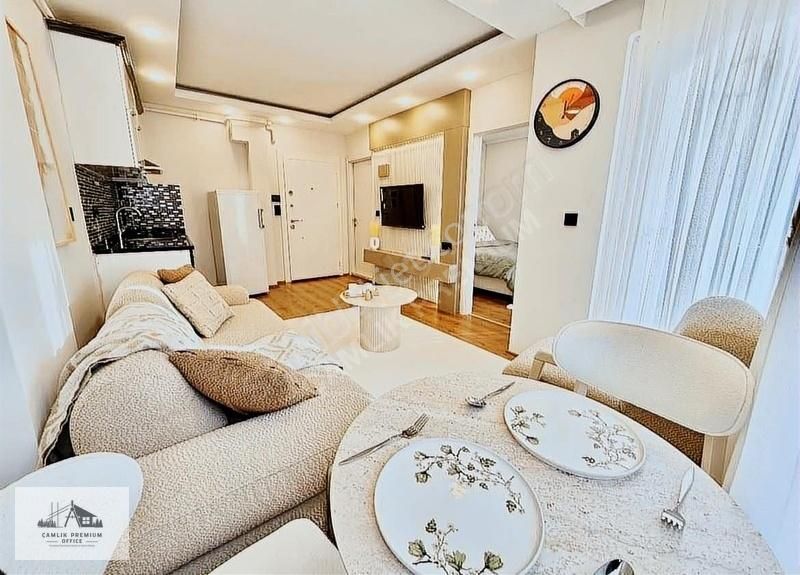 Sırakapılar Mahallesinde Satılık Lüks 1+1 Arakat Eşyalı Daire - Görsel 13