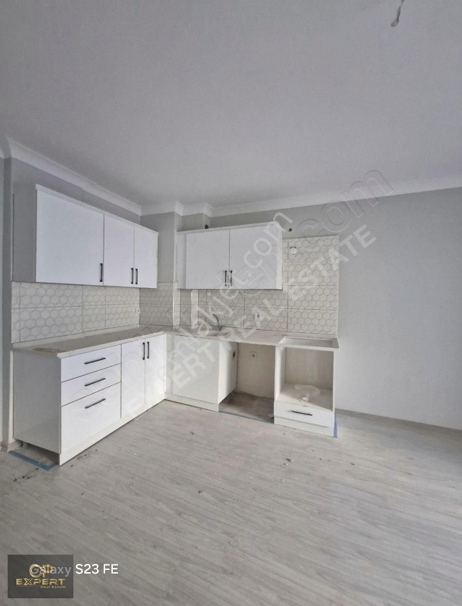 Kuşadası Davutlar Satılık Daire Davutlarda 2+1 Geniş Daire