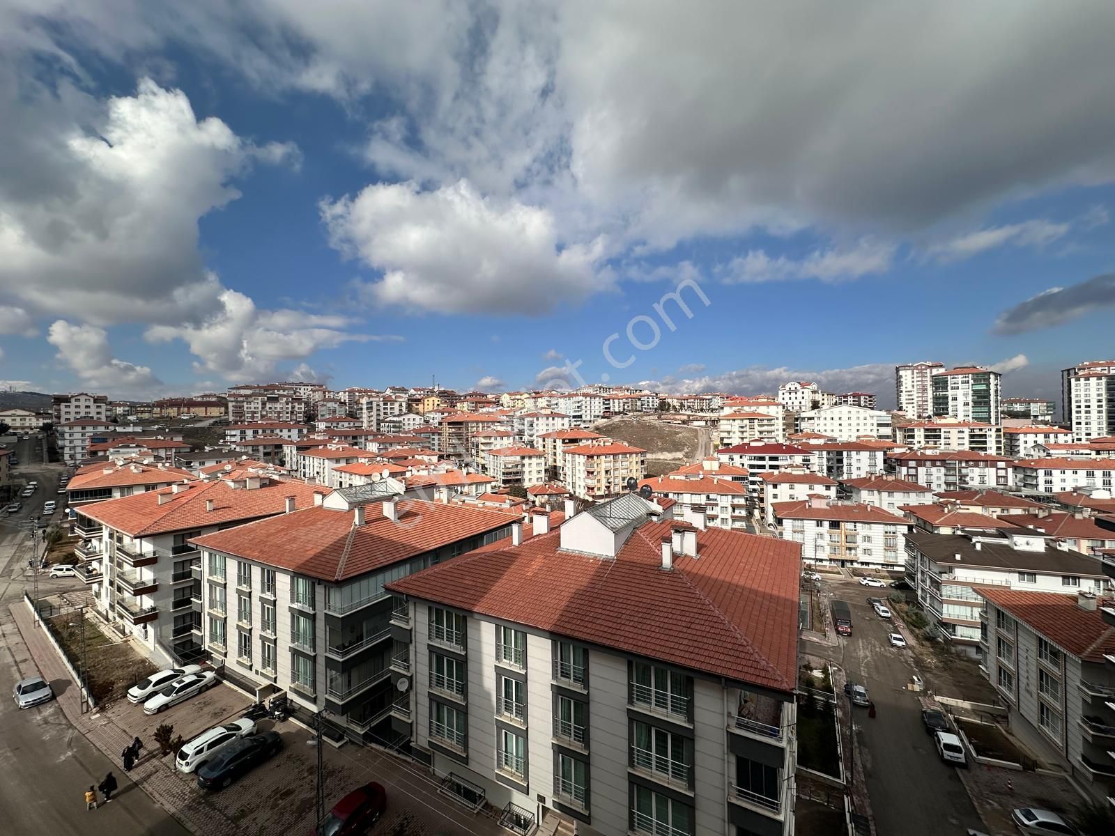 Keçiören Karakaya Satılık Daire Ana Cadde Üzeri Manzaralı Asansörlü İskanlı Okul Ve Pazar Yanı 3+1