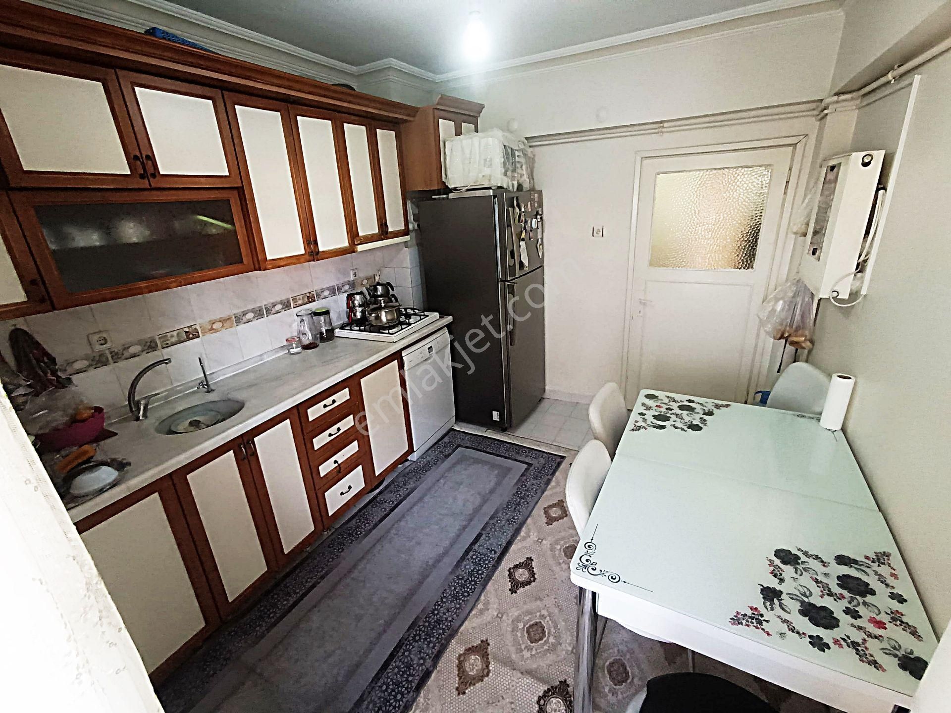 Sincan Mareşal Çakmak Satılık Daire Mareşal Çakmak Mah. 3+1 Salon Bağımsız Ara Katta 130m2 Satılık Daire