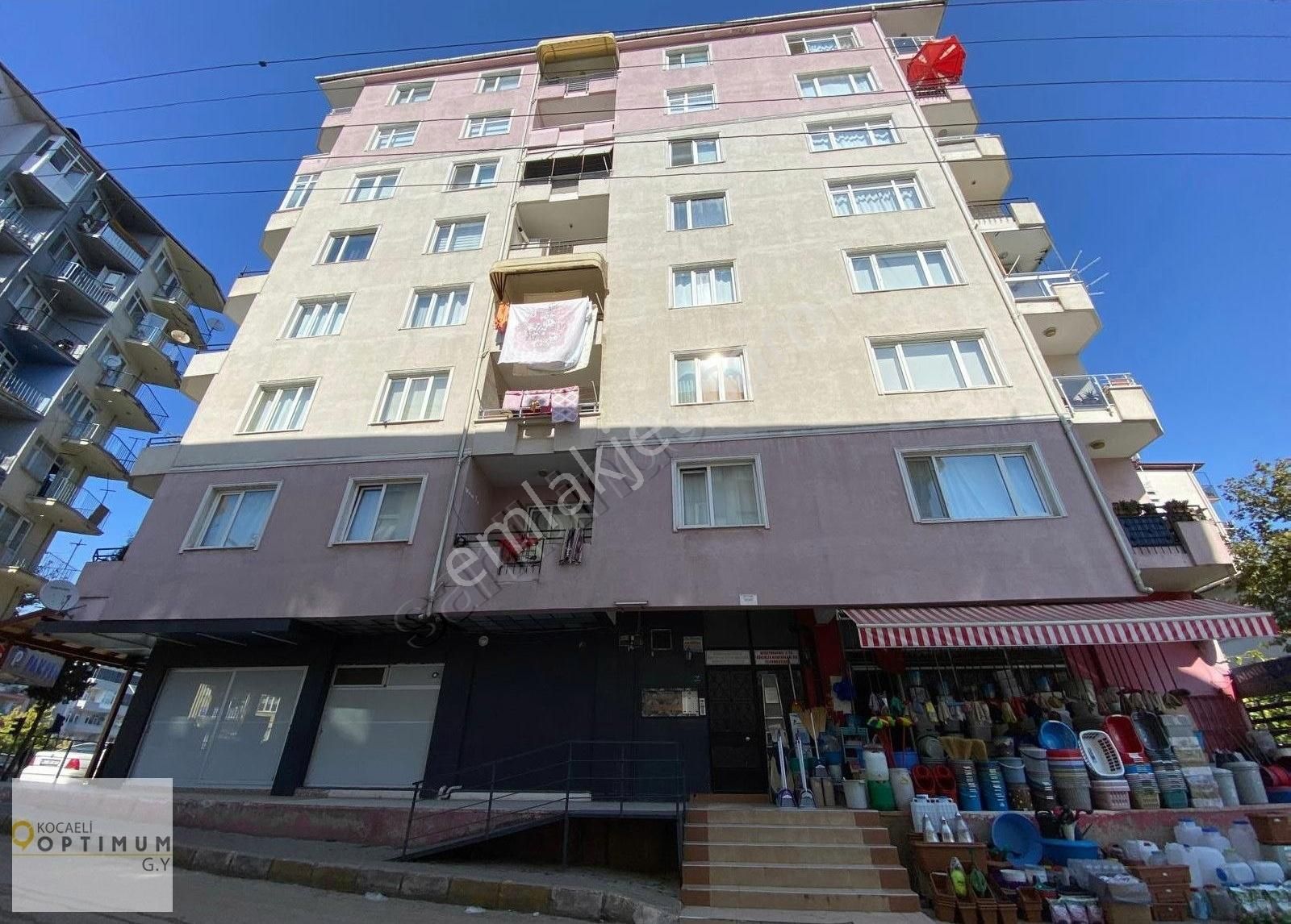 Gölcük Donanma Satılık Daire Optimum G.yden Gölcükte Ful Eşyalı Satılık 3+1 Daire