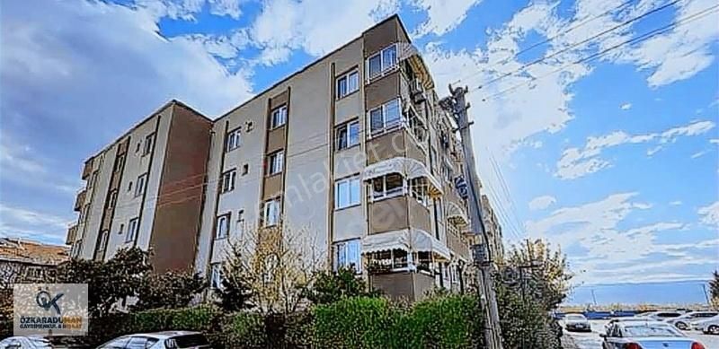 İzmit Cumhuriyet Satılık Daire Ceren Sitesi 3+1 Fırsat Daire Araç Takaslı