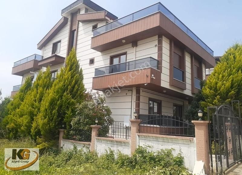 Yalova Merkez Kazım Karabekir Satılık Villa Kopru Group'tan Kazım Karabekir'de 4+2 Satılık İkiz Villalar