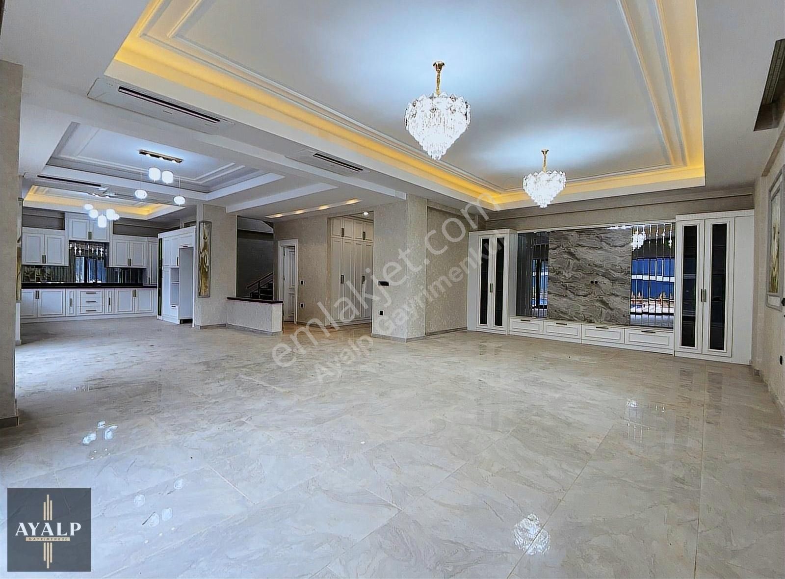 Oğuzeli Mimar Sinan Satılık Villa Site İçi Ana Cadde Üzeri Ekstra Lüks 4+1 Villa