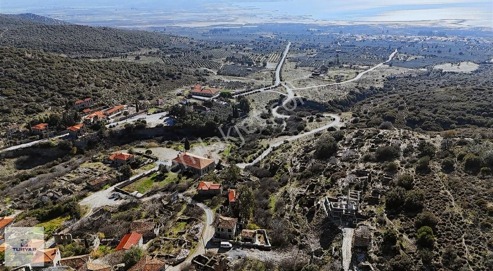 Söke Doğanbey Satılık Konut İmarlı Söke Doğanbey'de Tarihi Ve Deniz Manzaralı Avlulu Kargir Ev