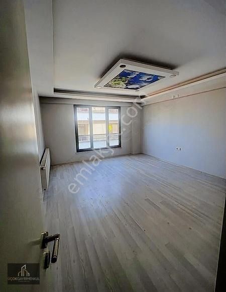 Tepebaşı Batıkent Kiralık Daire Üçok Gm'den Batıkent Mah. 2+1 Ara Kat Daire Kombili Asansörlü