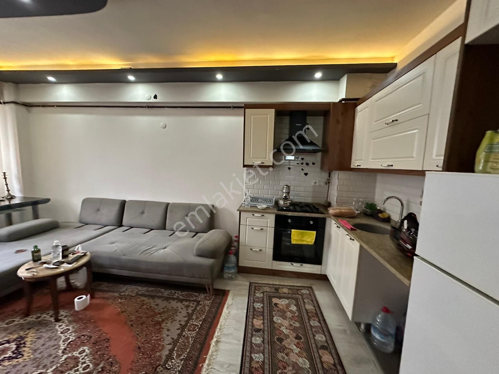 Berçem'den Manisa Yunusemre Muradiye Mahallesinde 1+1 Full Eşyalı Satılık Daire