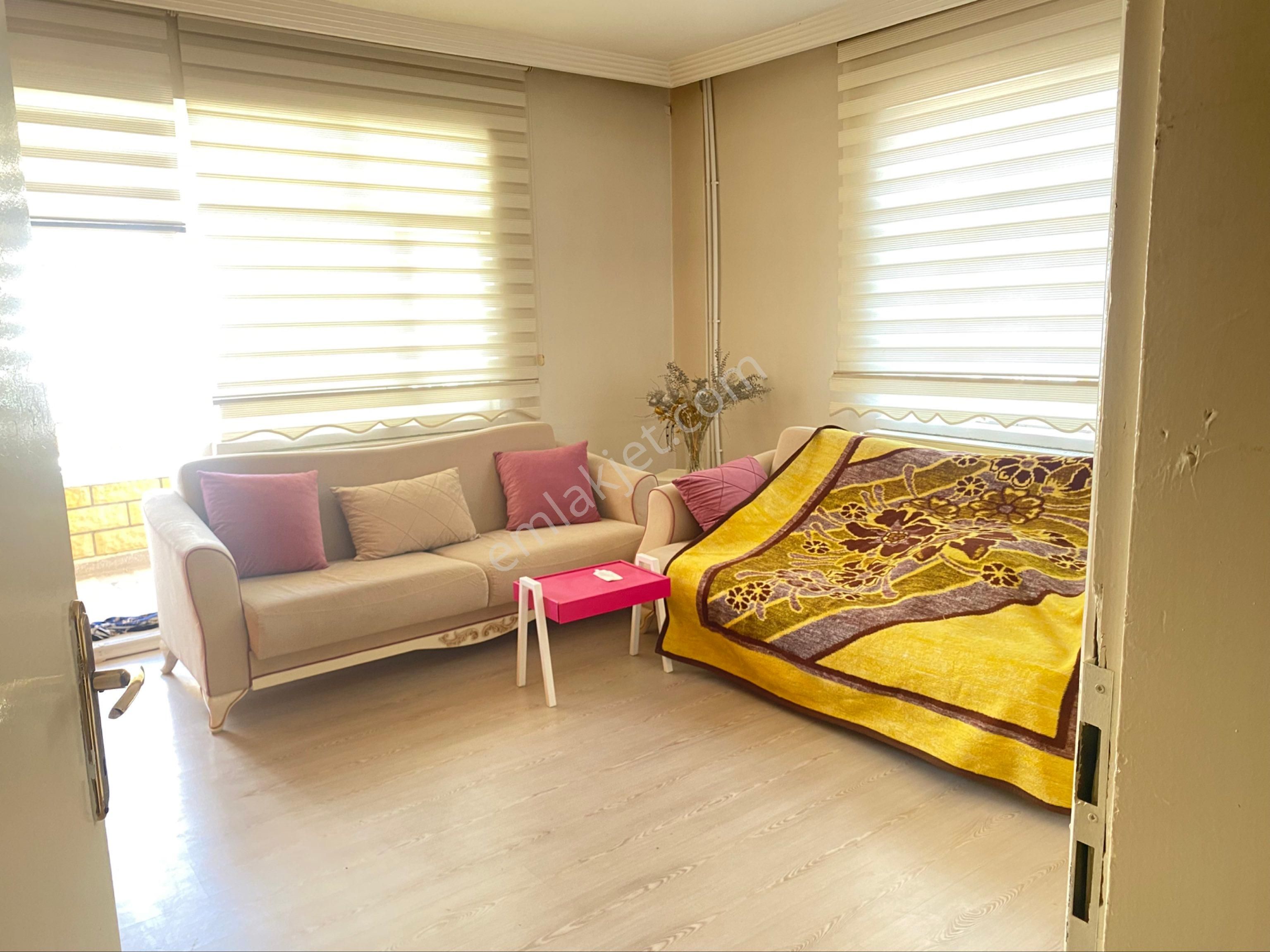 Dinamikten Satlık 800 Metre Bahçeli 3 Katlı Ev - Görsel 11