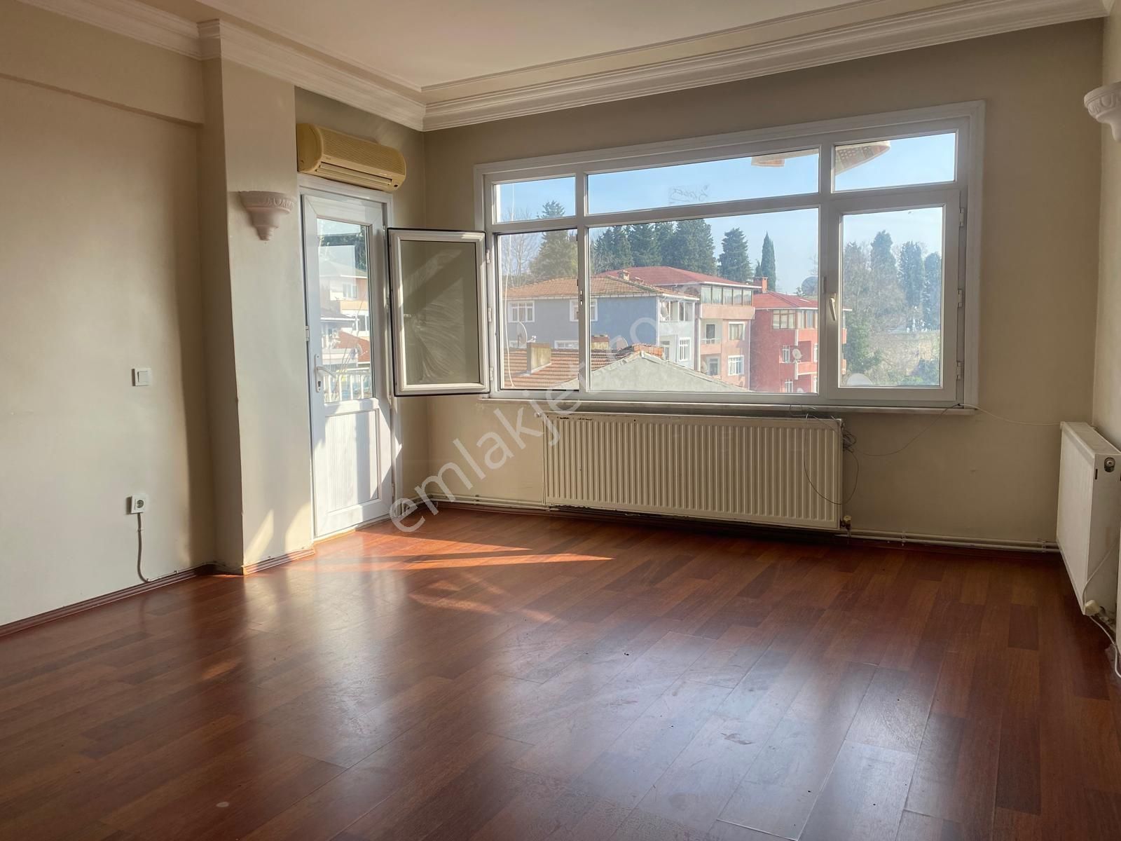 Sarıyer Tarabya Kiralık Daire Sarıyer Tarabya Mahallesinde 2+1 Kiralık Daire.