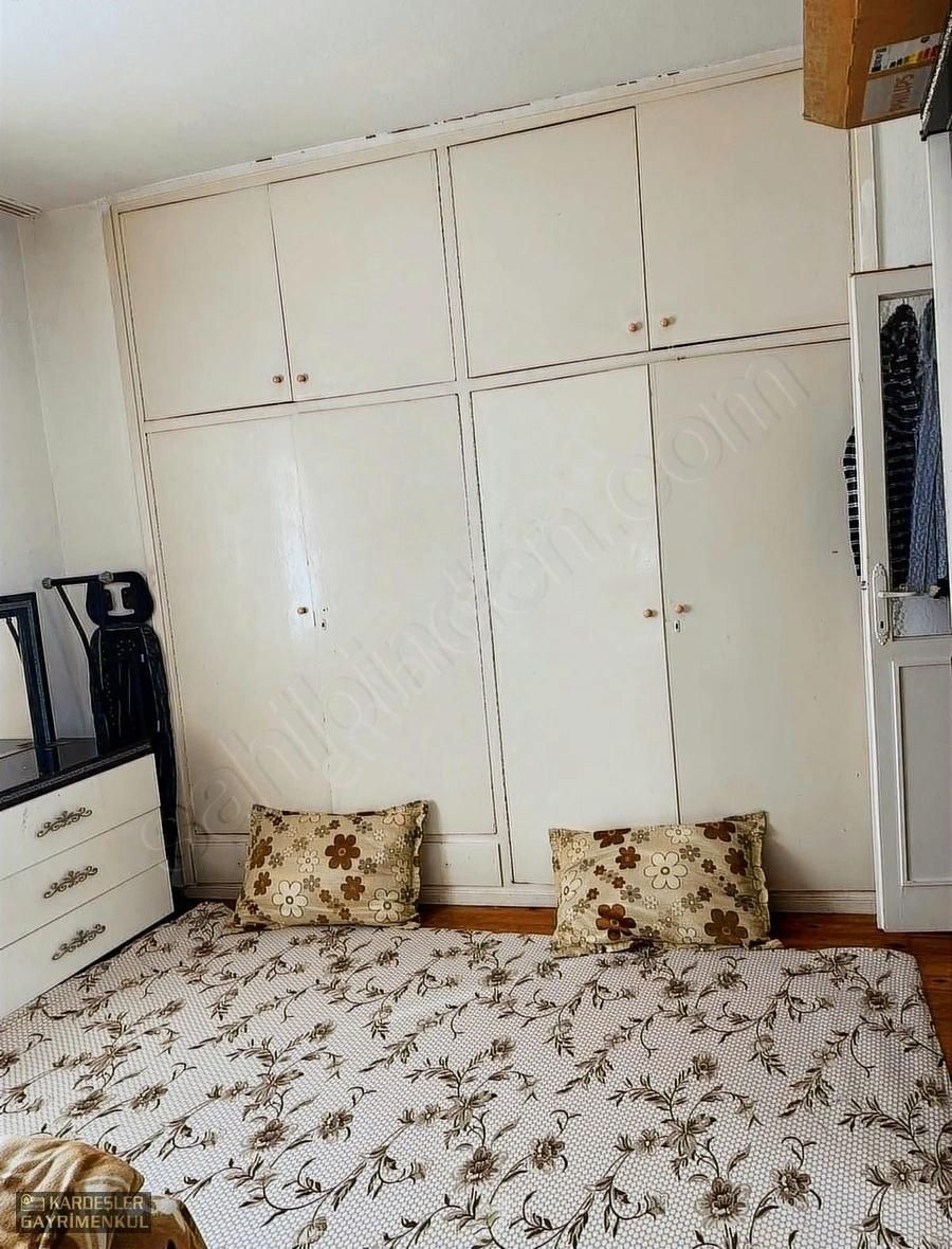 Bornova Çamiçi Satılık Daire İzmir Çamdıbınde Satılık Arakat Daire