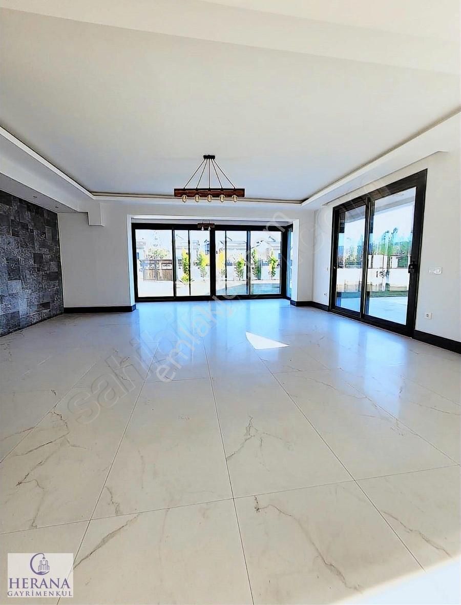 500 M2 Arsa İçinde Denize 300 M Tam Müstakil Satılık Villa - Görsel 6