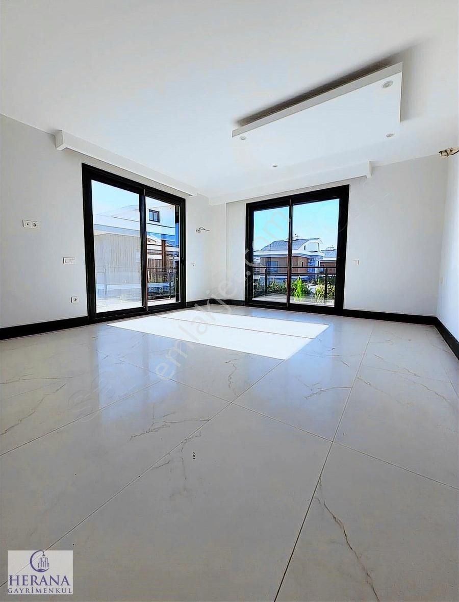 500 M2 Arsa İçinde Denize 300 M Tam Müstakil Satılık Villa - Görsel 18