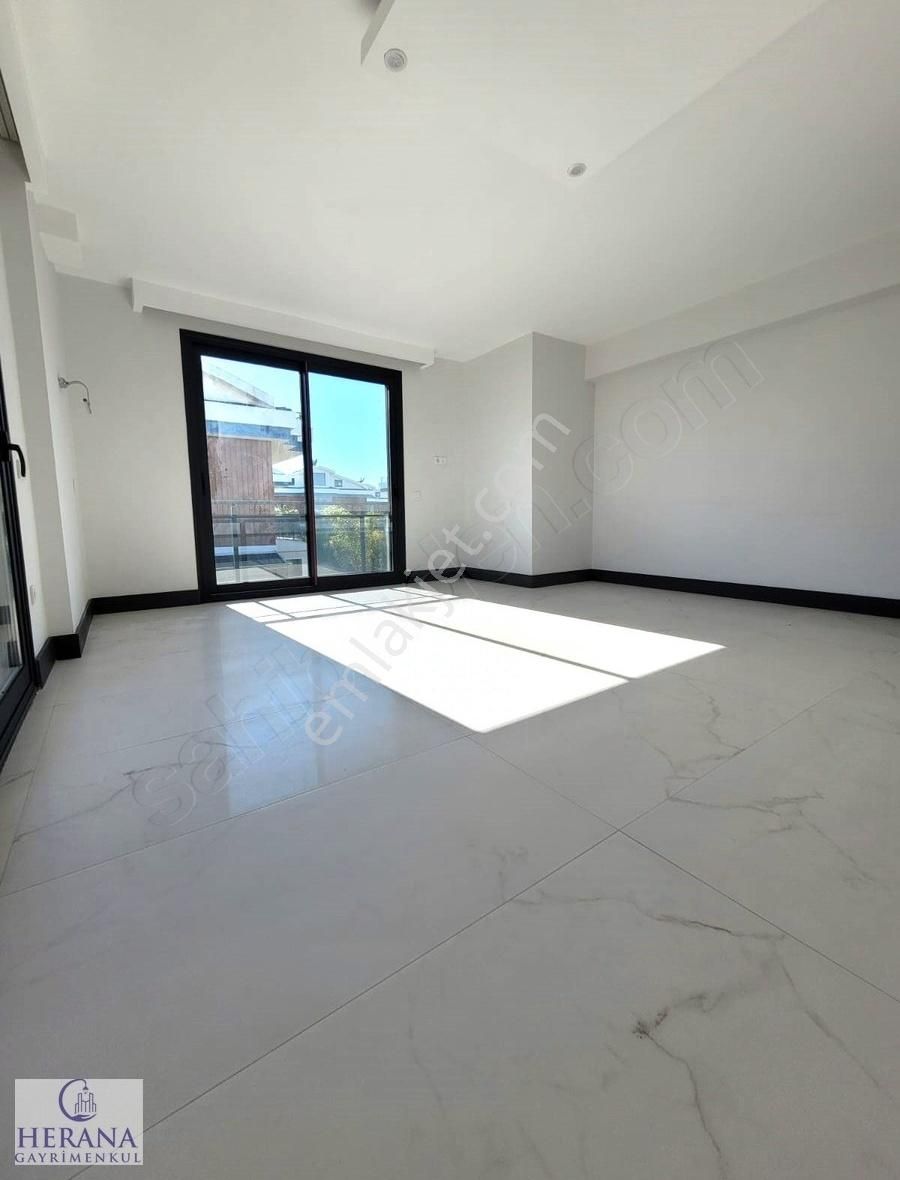 500 M2 Arsa İçinde Denize 300 M Tam Müstakil Satılık Villa - Görsel 8