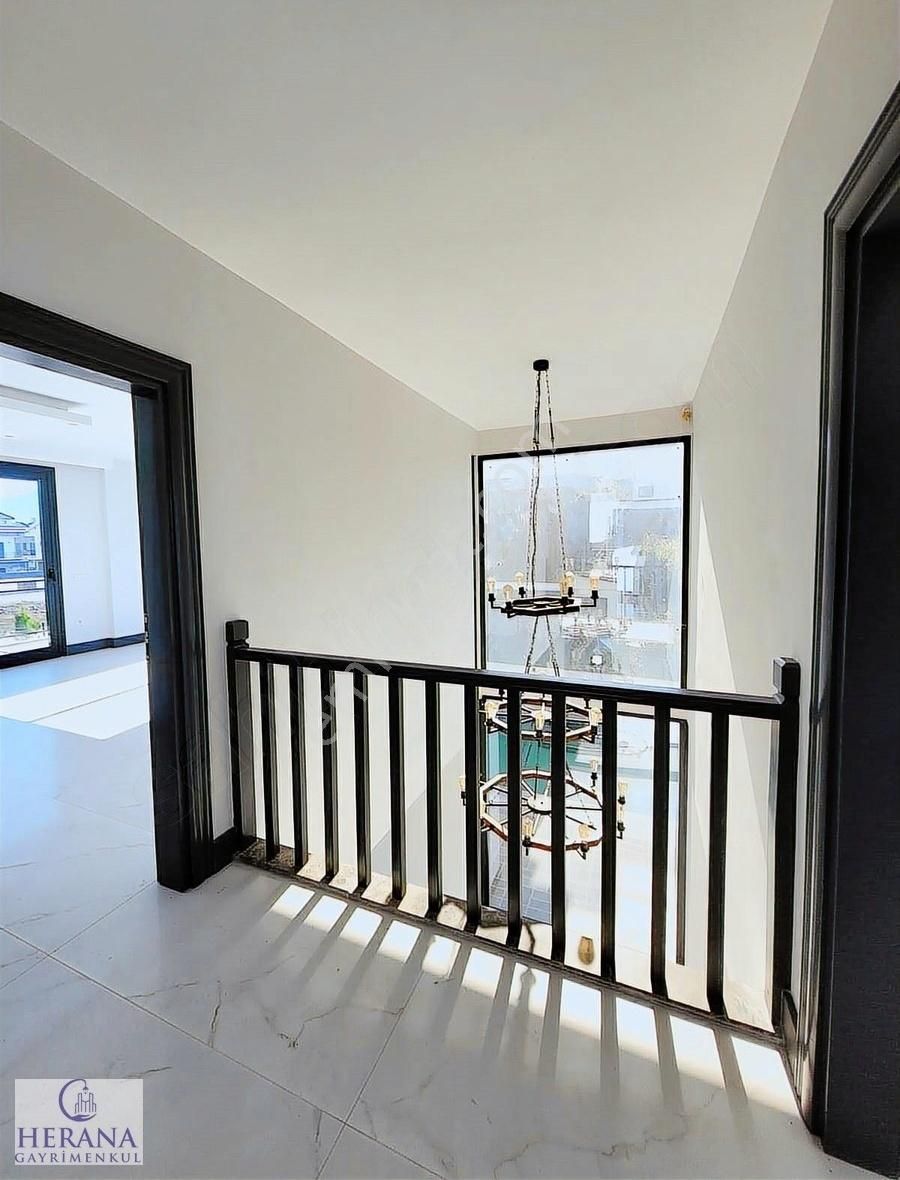 500 M2 Arsa İçinde Denize 300 M Tam Müstakil Satılık Villa - Görsel 3