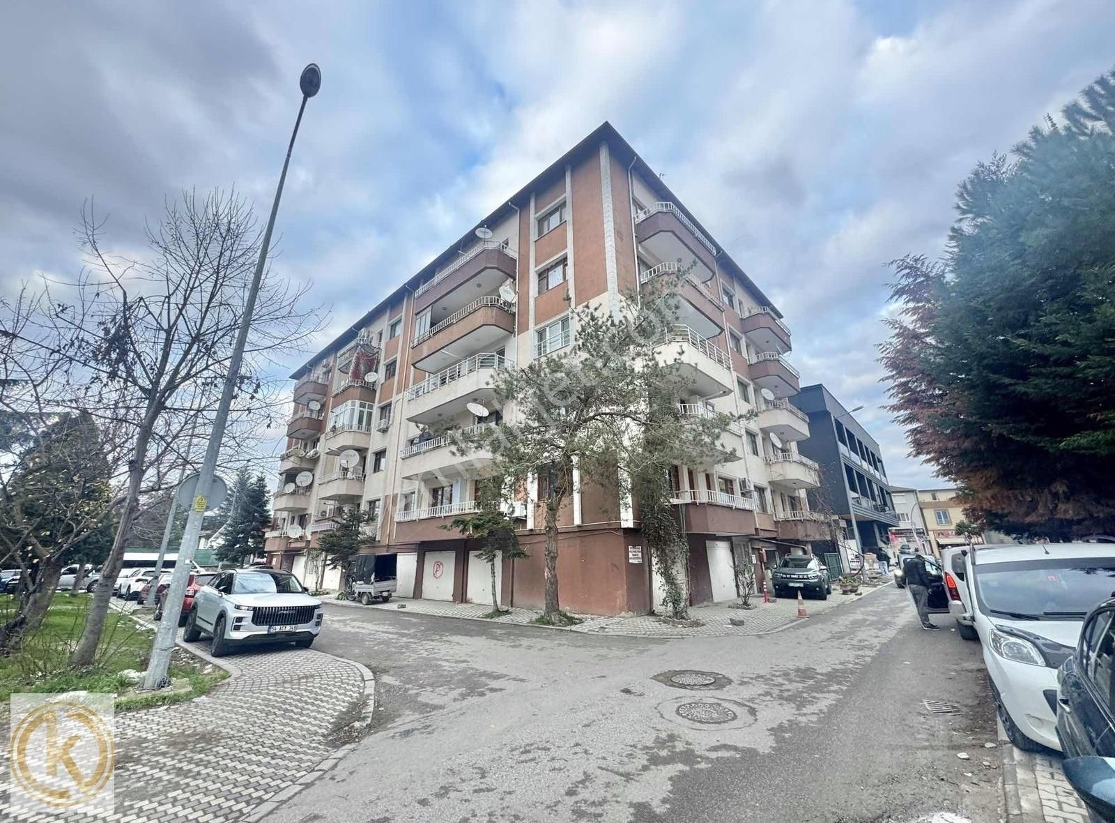 Adapazarı Kurtuluş Satılık Daire Kurtuluş'ta 5+1 250 M2 Asansörlü Garajlı Satılık Lüks Daire