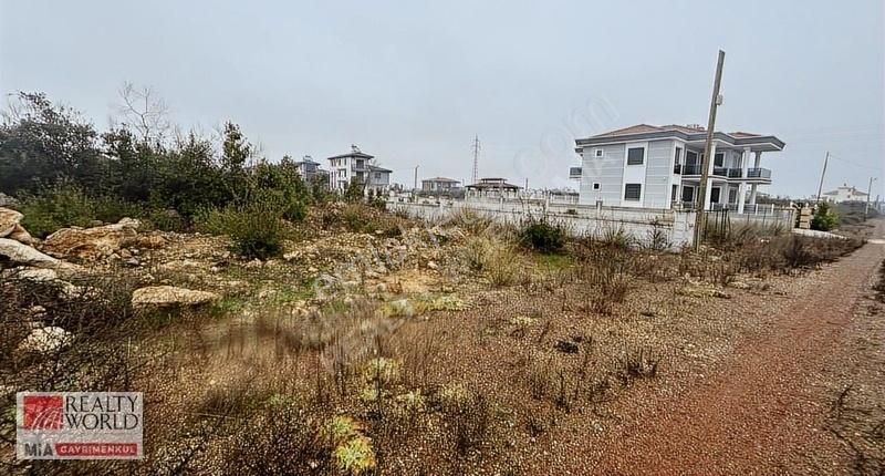 Döşemealtı Yeşilbayır Satılık Villa İmarlı Döşemealtı Yeşilbayır'da Harika Konumda Güney Cephe Arsa