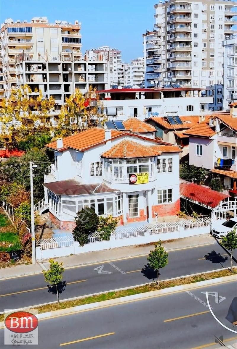 Mezitli Viranşehir Satılık Villa Bm''den Viranşehirde Cadde Üzeri Ticari Nitelikli 410m2 Villa