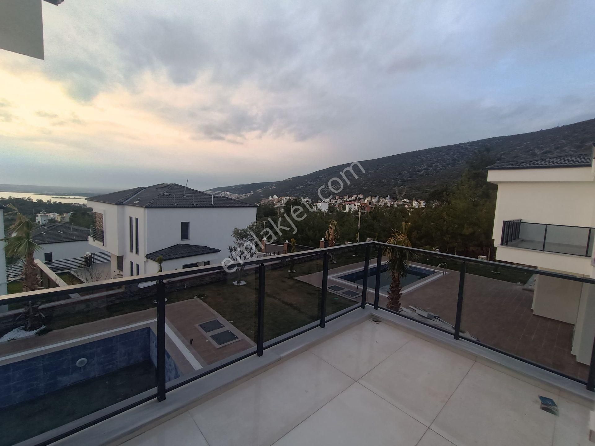 Didim Akbük'te Satılık Ultra Lüks Villa 4+1 Full Deniz Manzaralı - Görsel 18