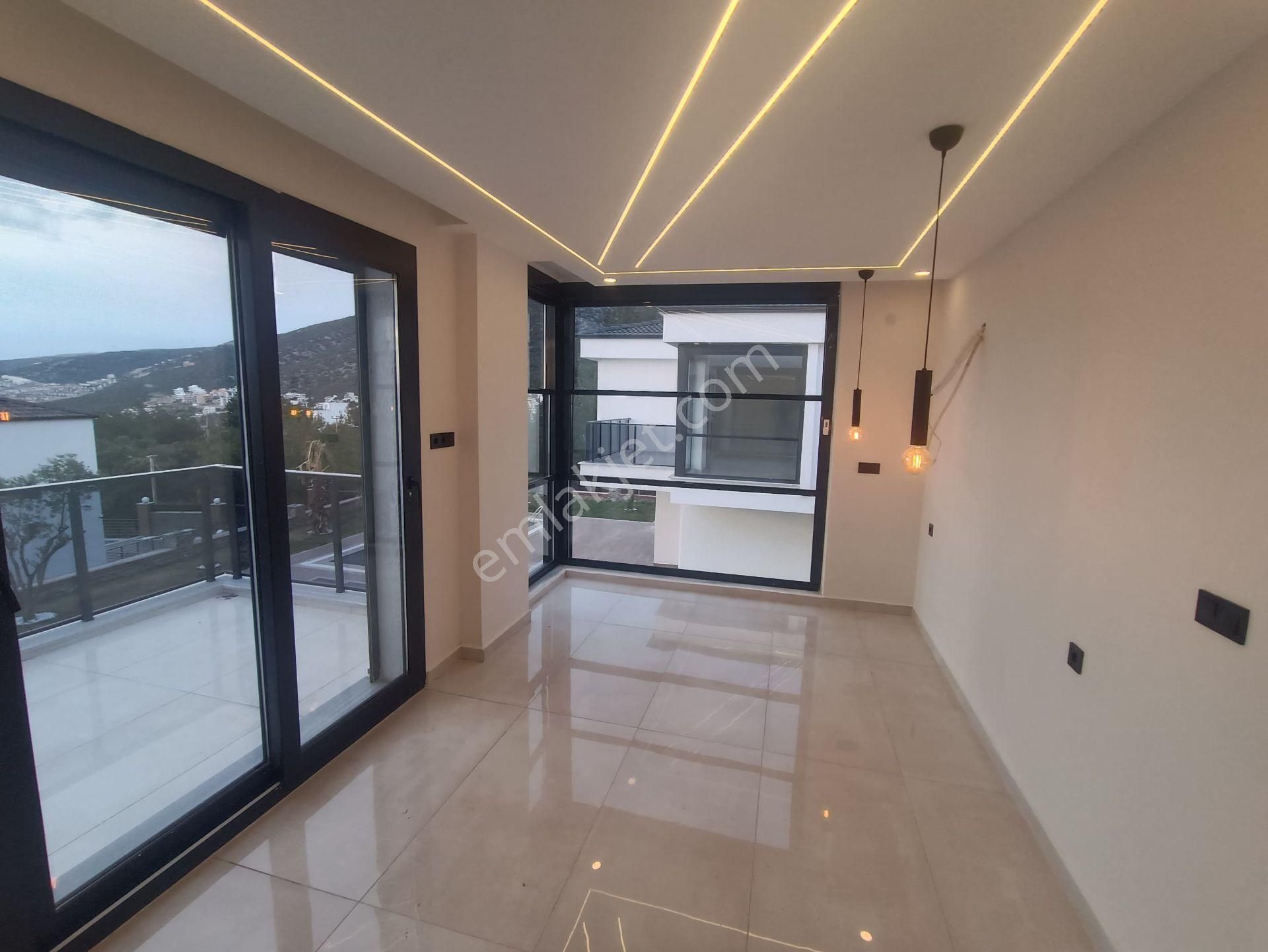 Didim Akbük'te Satılık Ultra Lüks Villa 4+1 Full Deniz Manzaralı - Görsel 17