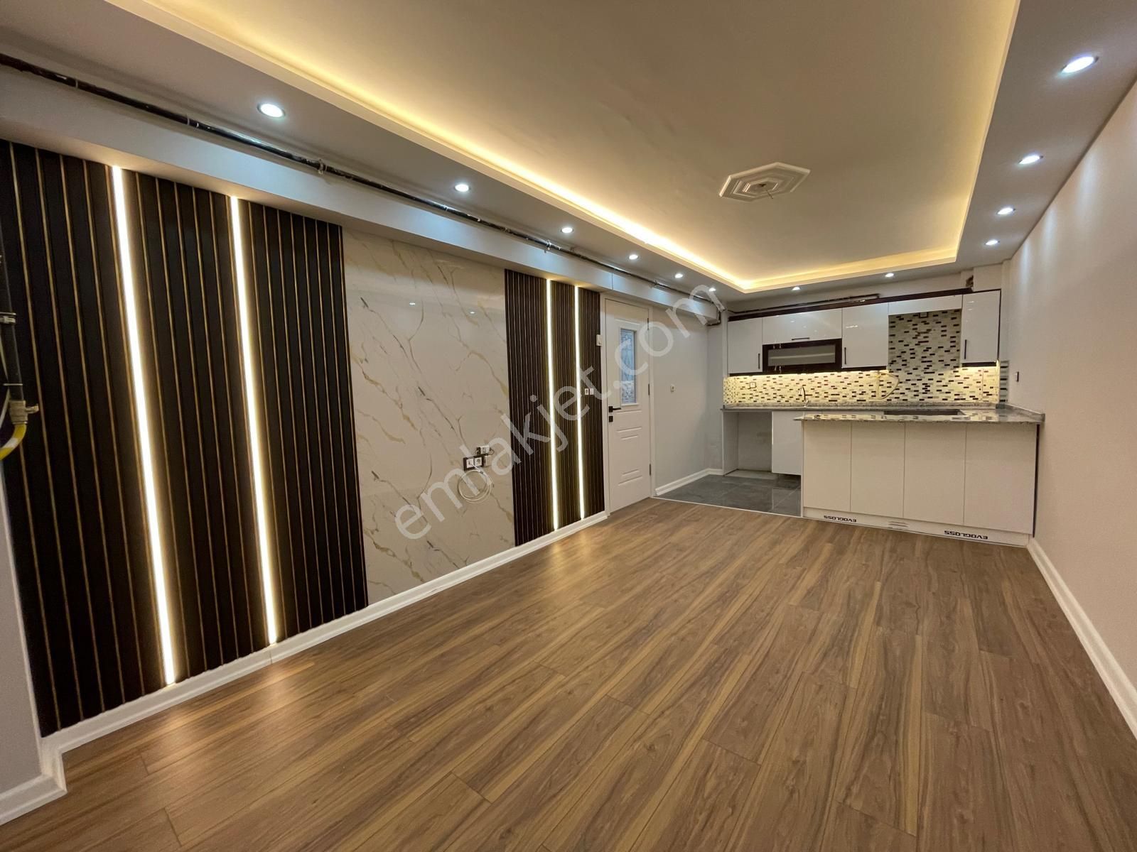 Crest Yatırımdan Muradiyede 3+1 Geniş Kullanışlı Daire Acil !