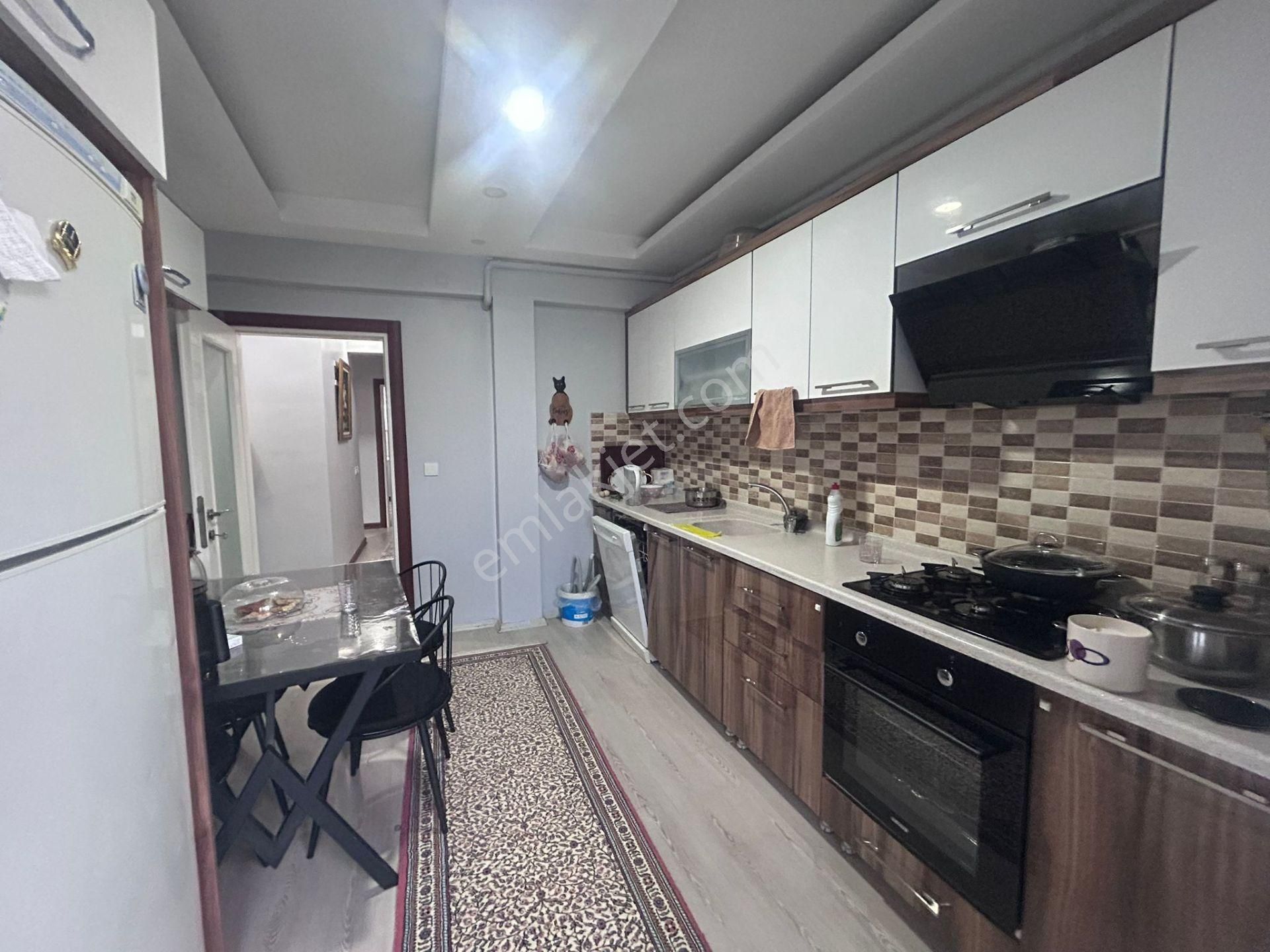 Edremit Darsofa Satılık Daire 3+1 140 M2 8 Yaşında Satılık Daire