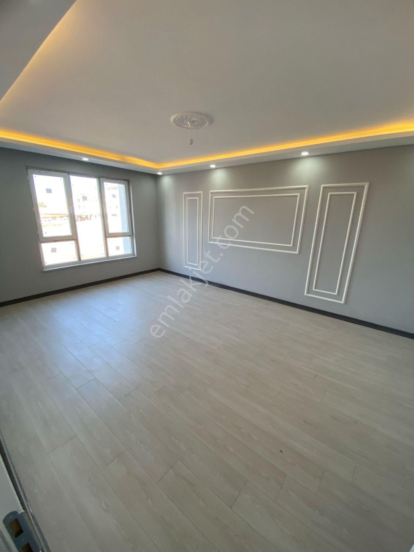 Çamlıca Mahallesinde Geniş Asansörlü 2+1 Satılık Daire