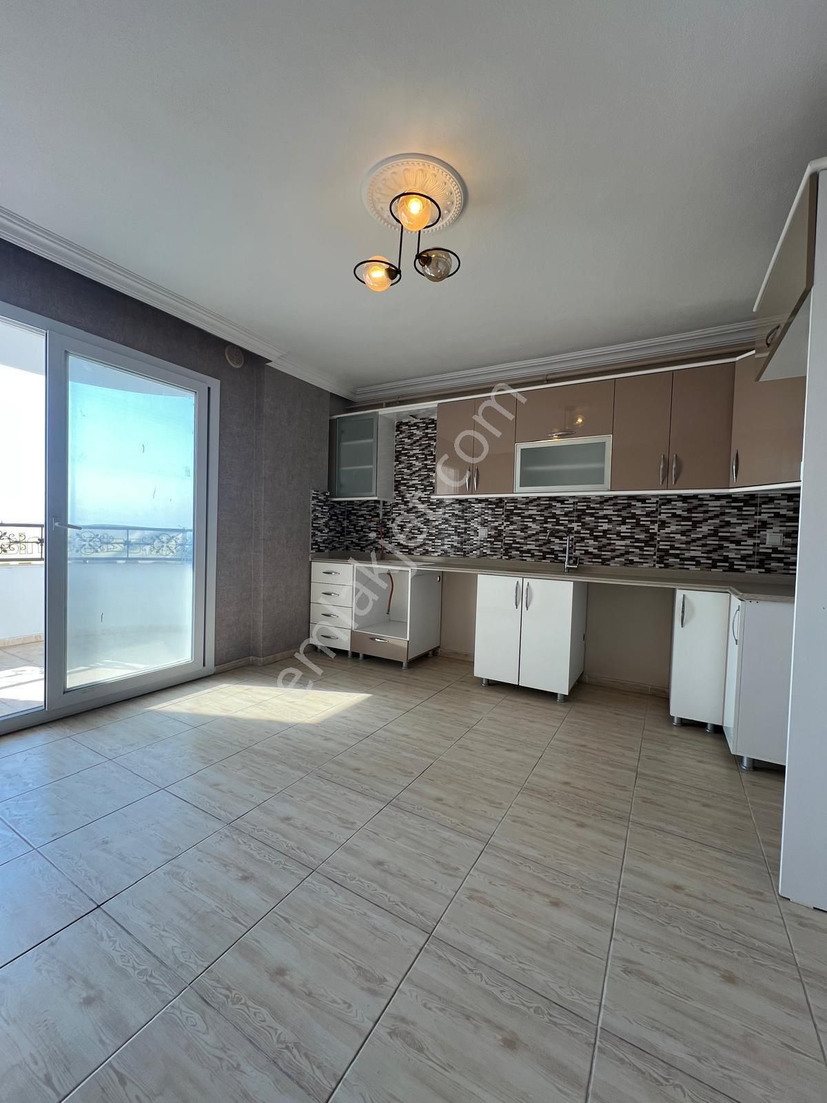 Aziz Emlak’tan Korukent’te Satılık Üç Katlı Altı Dükkan Üstteki Daireler 4 + 1 Bağımsız Mutfak - Görsel 12