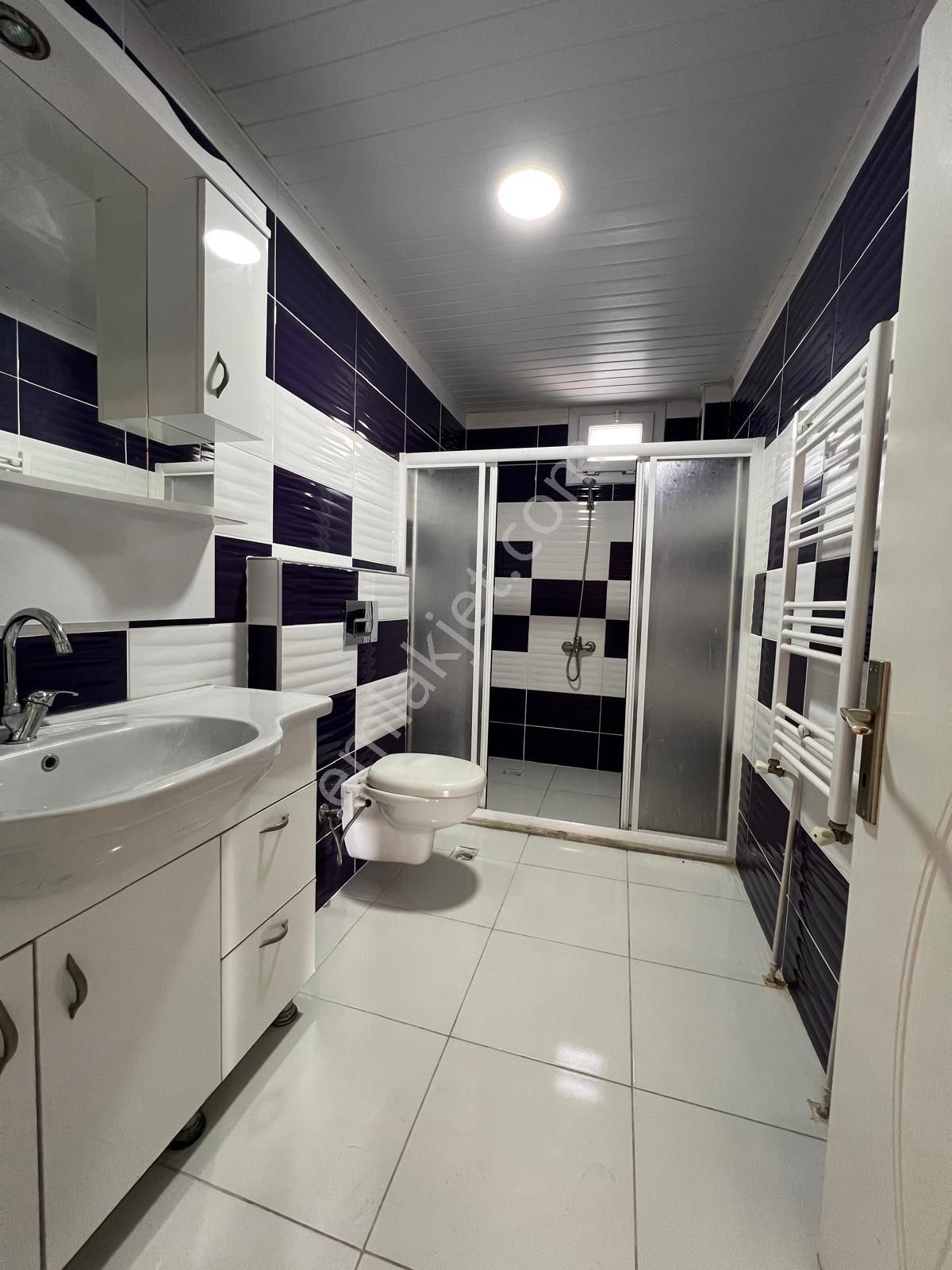 Aziz Emlak’tan Korukent’te Satılık Üç Katlı Altı Dükkan Üstteki Daireler 4 + 1 Bağımsız Mutfak - Görsel 8