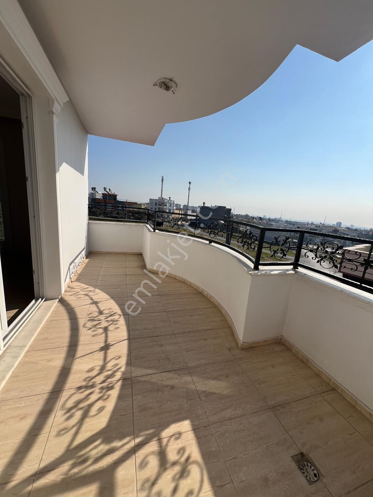 Aziz Emlak’tan Korukent’te Satılık Üç Katlı Altı Dükkan Üstteki Daireler 4 + 1 Bağımsız Mutfak - Görsel 17